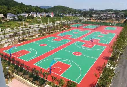 四川长江职业技术学院硅PU篮球场